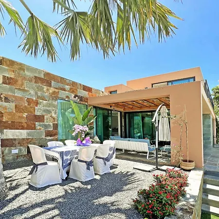 Salobre Lagos 8 Premium ماسبالوماس